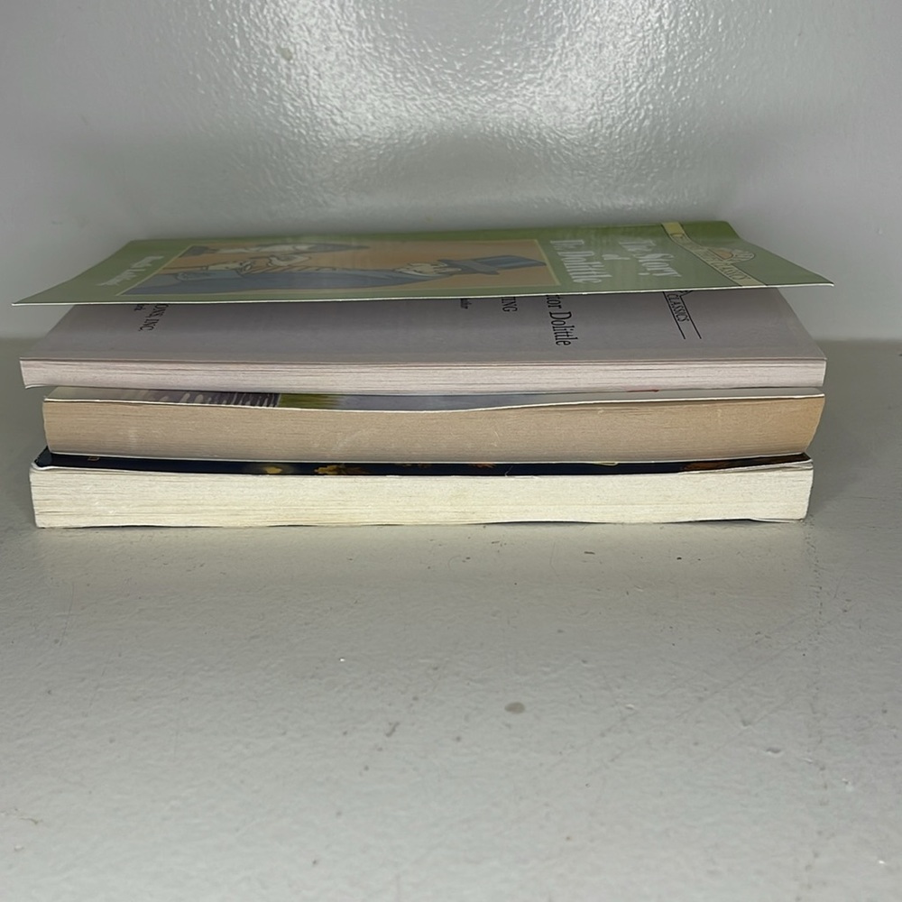 3/$9 youth novels, 3 animal themed books Story of Dr. Doolittle, Trumpet of Swan - Picture 10 of 10